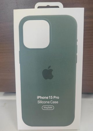 Funda iPhone 15 Pro Silicone Case Cypress