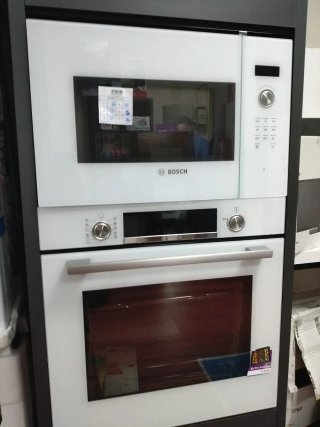 Conjunto Horno y Microondas Bosch Blanco
