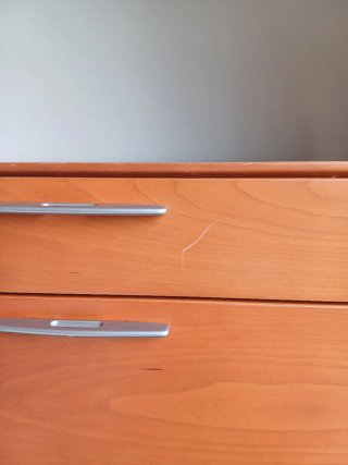 Cómoda y mesilla de madera