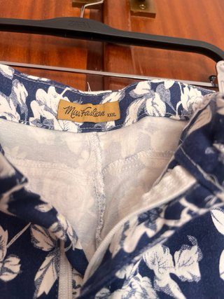 Pantalón estampado floral azul y blanco