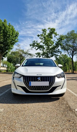 Peugeot 208 2021