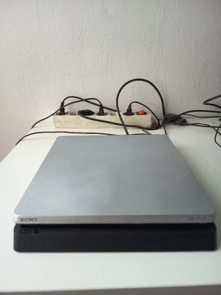 PS4 Slim Negra/Plateada + Horizon Zero Dawn