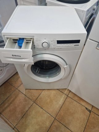 Nevera Daewoo y Lavadora Balay