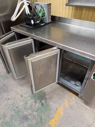 MESA FRIA 3 PUERTAS MOTOR INDEPENDIENTE OCASION !!