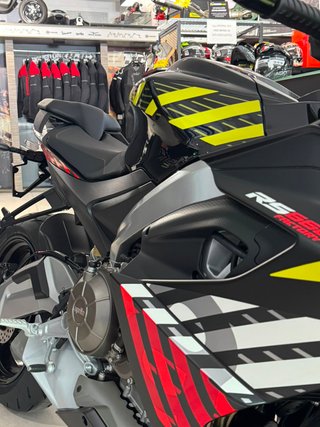 Aprilia RS 660 Factory