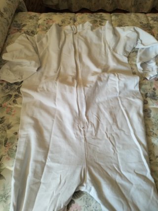 Pijama manga larga con cremallera entrepierna.