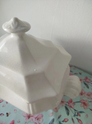 Antigua sopera de porcelana Cartuja