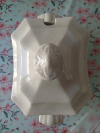 Antigua sopera de porcelana Cartuja