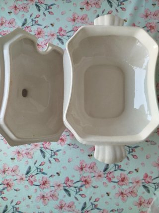 Antigua sopera de porcelana Cartuja
