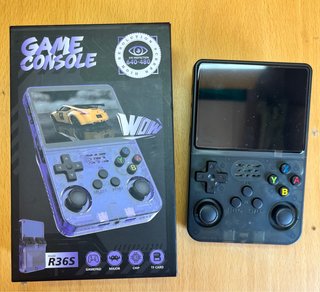 Game console R36S.
