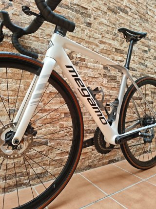 Bicicleta carretera Megamo Raise 05 di2
