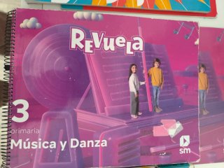 Libros 3° primaria colegio niña María Adoratrices