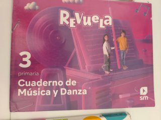 Libros 3° primaria colegio niña María Adoratrices