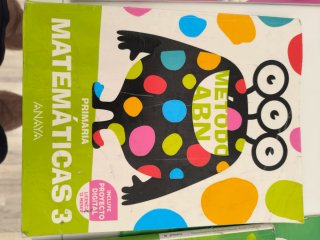 Libros 3° primaria colegio niña María Adoratrices