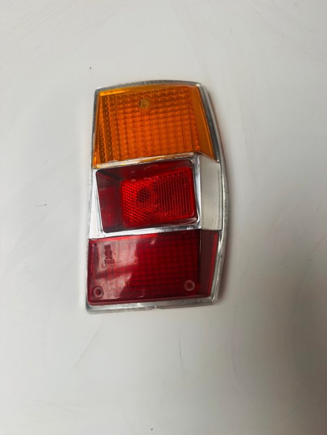 Tulipa trasera Renault 6