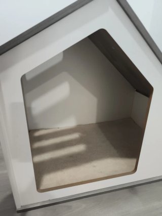 Casa de perro de madera para interior