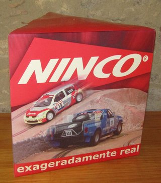 CARTEL PUBLICITARIO DE SCALEXTRIC NINCO.