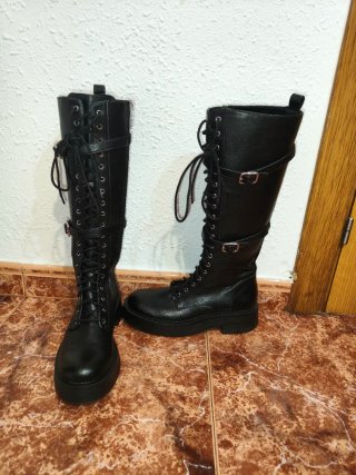 Botas Bershka altas negras