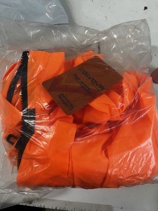 Chaqueta Impermeable Givova Naranja Talla M