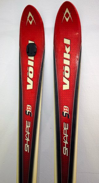 Esquís Volkl Shape 5* con fijaciones
