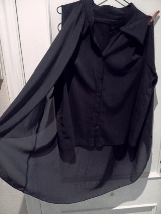 Blusa sin mangas negra
