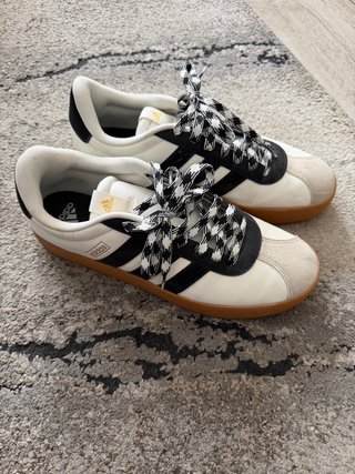 Zapatillas Adidas Talla 46 Blancas y Negras