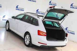 Skoda Superb Combi 2.0 TDI 110kW (150CV) DSG Ambition **Techo panorámico**