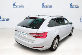Skoda Superb Combi 2.0 TDI 110kW (150CV) DSG Ambition **Techo panorámico**
