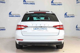 Skoda Superb Combi 2.0 TDI 110kW (150CV) DSG Ambition **Techo panorámico**