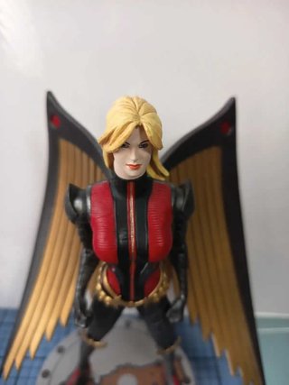 Figura DC Supergirl Flamebird Completa