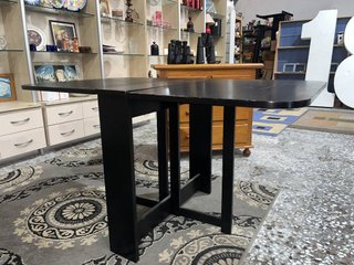 MESA EXTENSIBLE DE COMEDOR