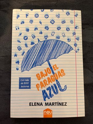 Bajo el paraguas azul