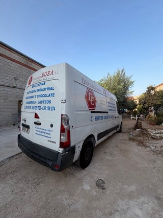 Nissan NV400 2016