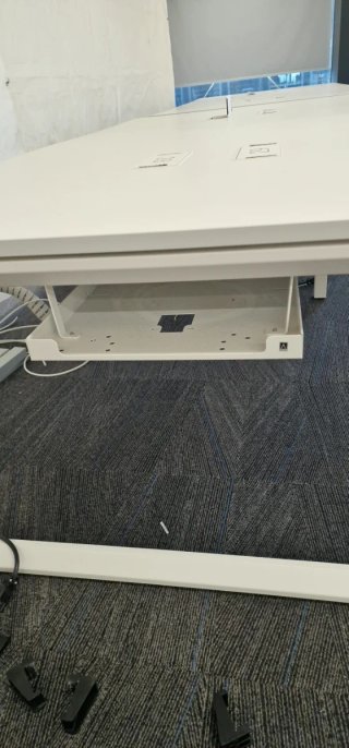 Mesa de oficina Actiu