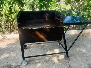 Barbacoa de hierro con encimera de granito