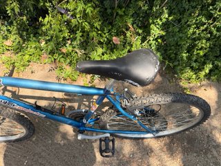 Bicicleta de montaña azul 601