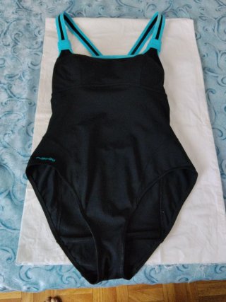 Bañador deportivo talla 42