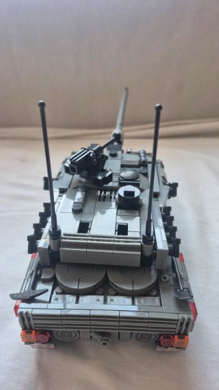 Tanque tipo Lego compatible 1008 piezas. 2 minifig