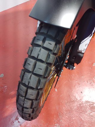 VOGE DSX800 RALLY - Moto Aventura Negra/Dorada