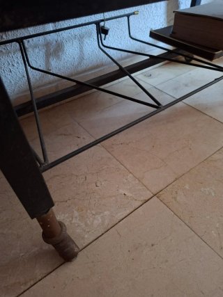 Mueble auxiliar vintage con ruedas