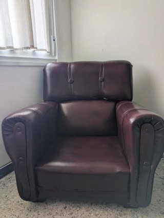 Sillón orejero Sky granate