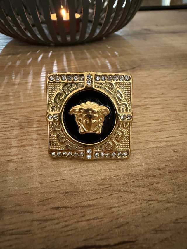Anillo Versace laminado en Oro 18k Talla 10-11