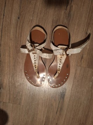 Sandalias