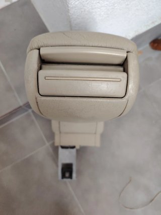 Reposabrazos Audi A6 C5 (4B0 864 207 C4QC)