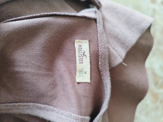 Blusa Hollister rosa con flecos