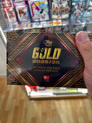 25-26 Topps Gold Bundesliga Caja