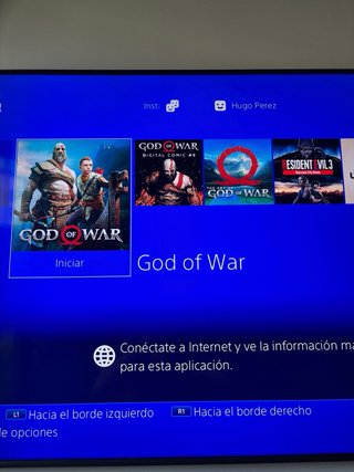 PS4 (PlayStation 4) Negra + 2Mandos y varios juego