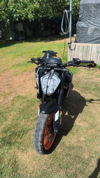 KTM 890 Duke GP Negra/Naranja