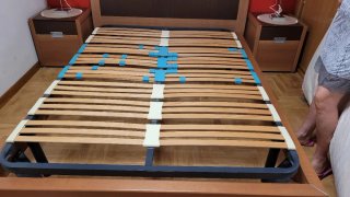Cama de madera de cerezo