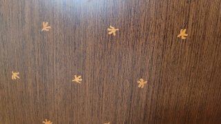 Cama de madera de cerezo